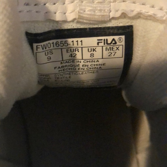 White Fila Disrupter - Picture 3 of 4